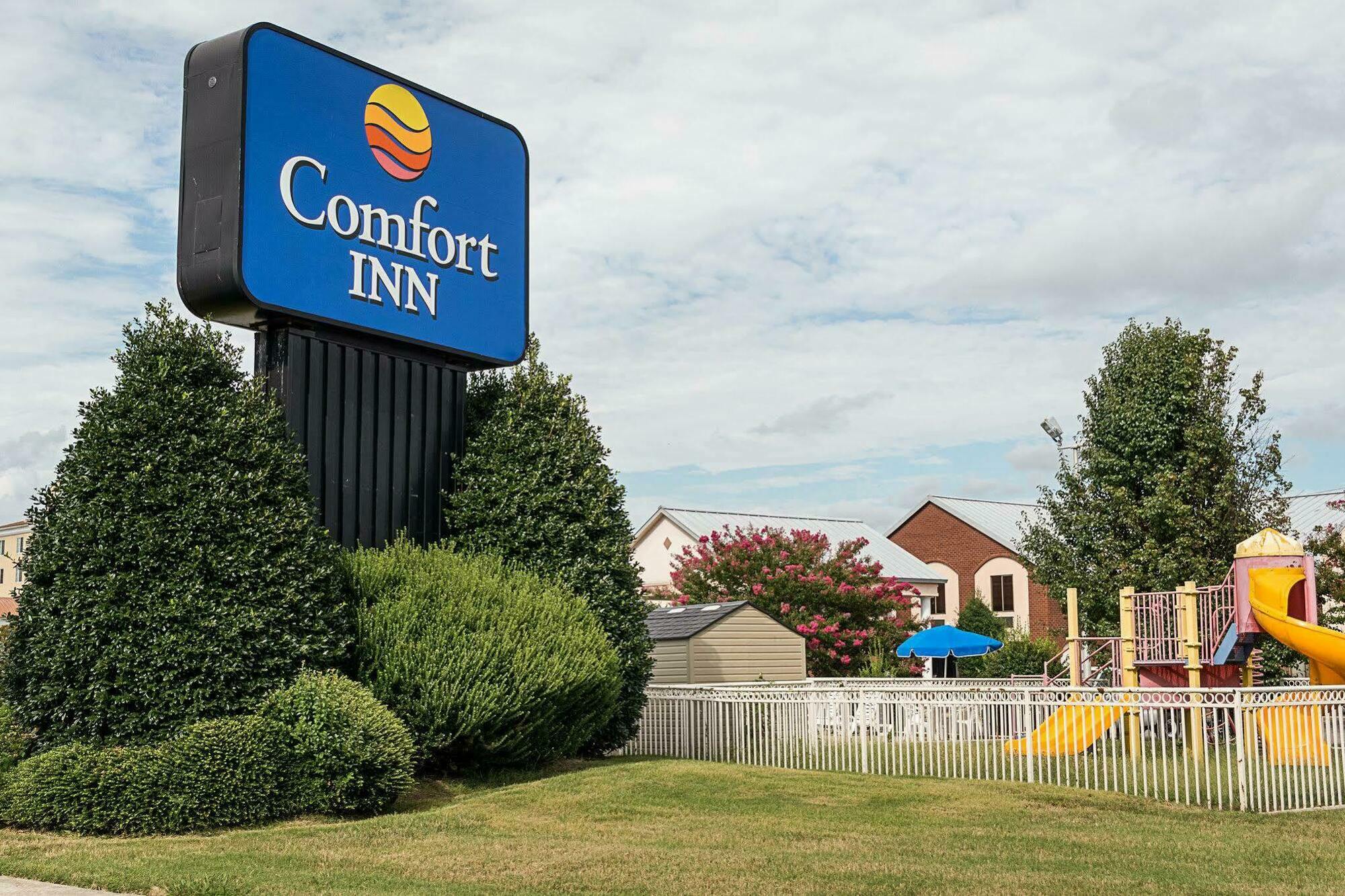 Comfort Inn Petersburg Near Fort Gregg-Adams Exterior foto