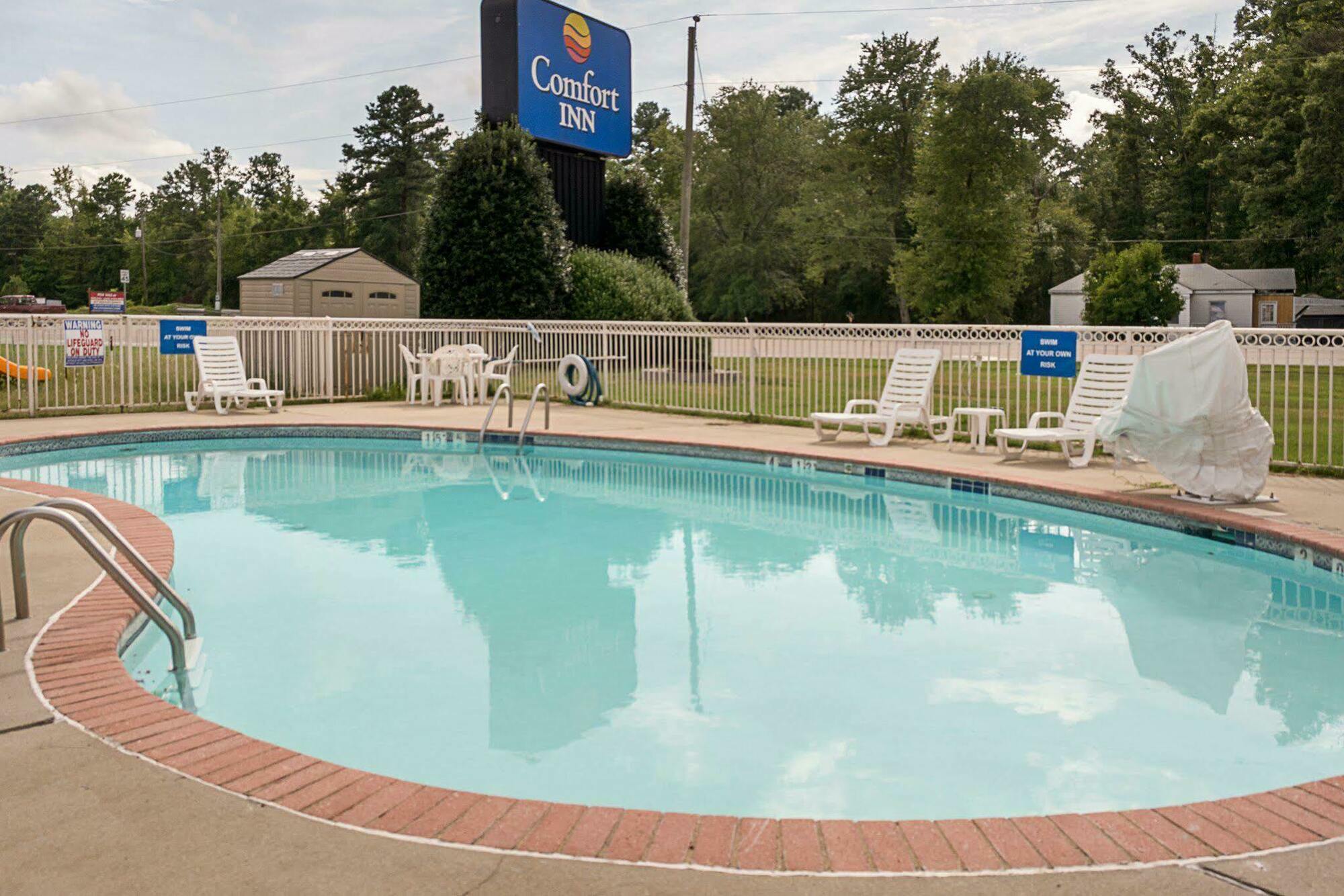 Comfort Inn Petersburg Near Fort Gregg-Adams Exterior foto
